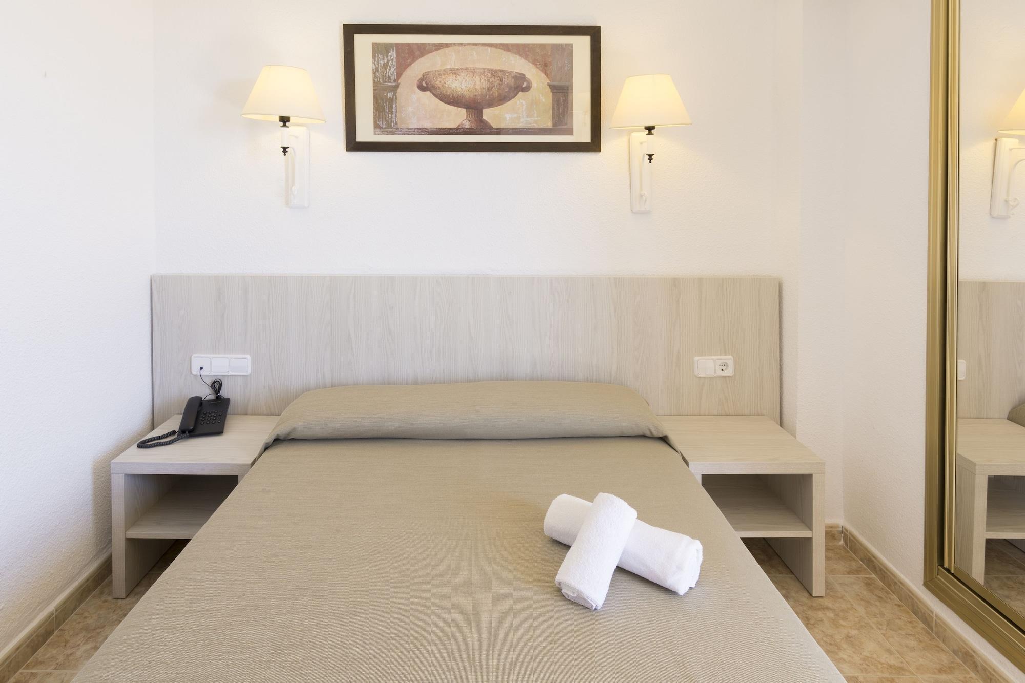 Hsm Canarios Park Calas de Mallorca Bagian luar foto
