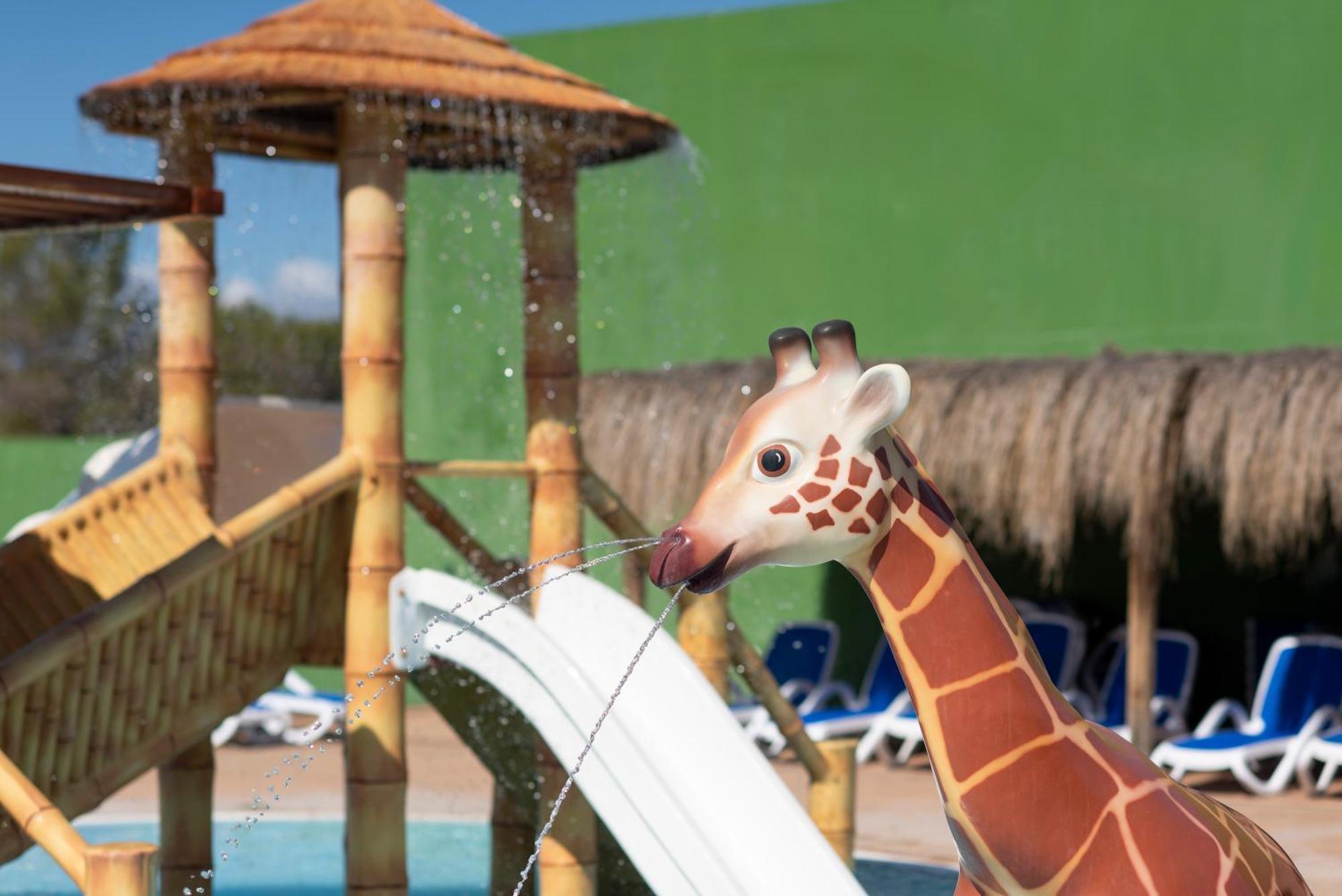 Hsm Canarios Park Calas de Mallorca Bagian luar foto