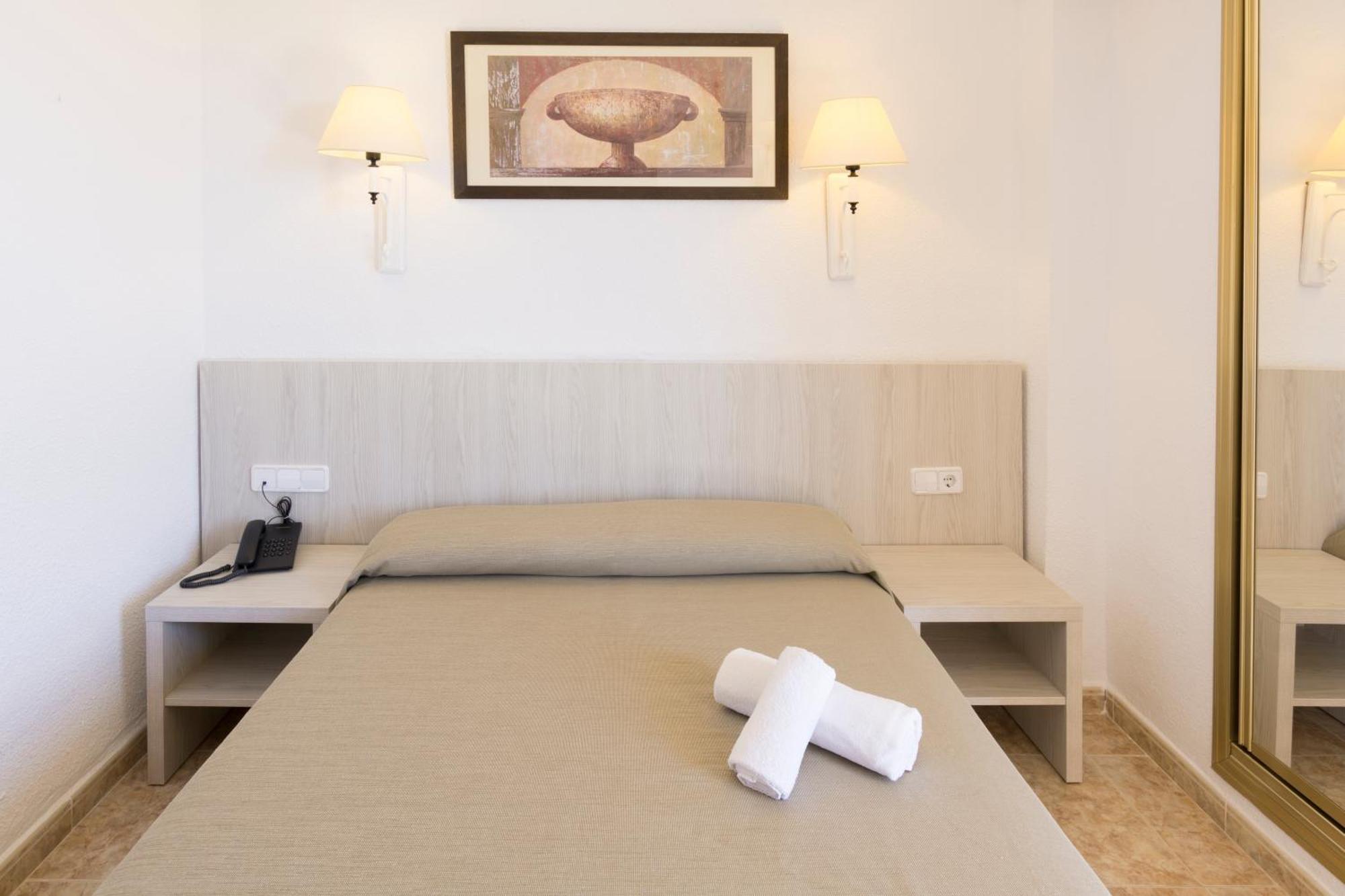 Hsm Canarios Park Calas de Mallorca Bagian luar foto